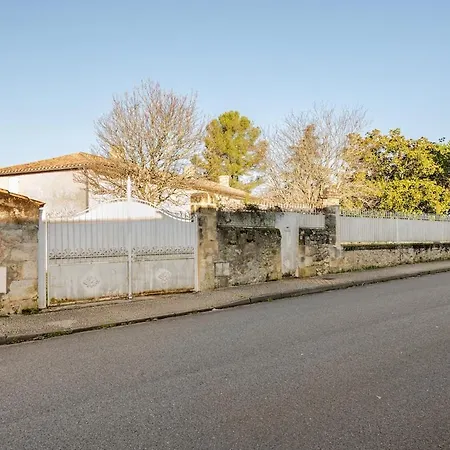 Dom wakacyjny Proche Saint Emilion Maison Avec Piscine Rauzan